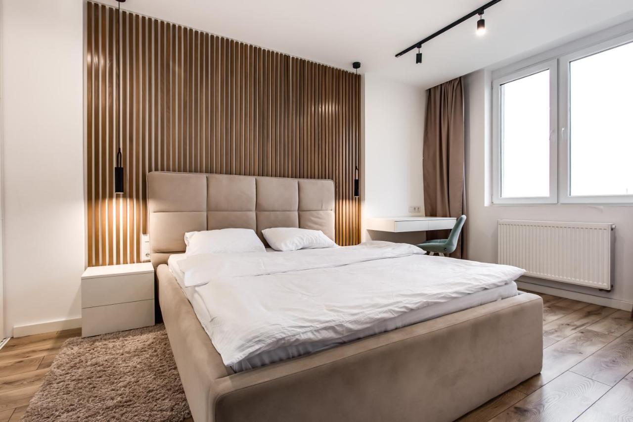 Vip Apartments Лвив Екстериор снимка
