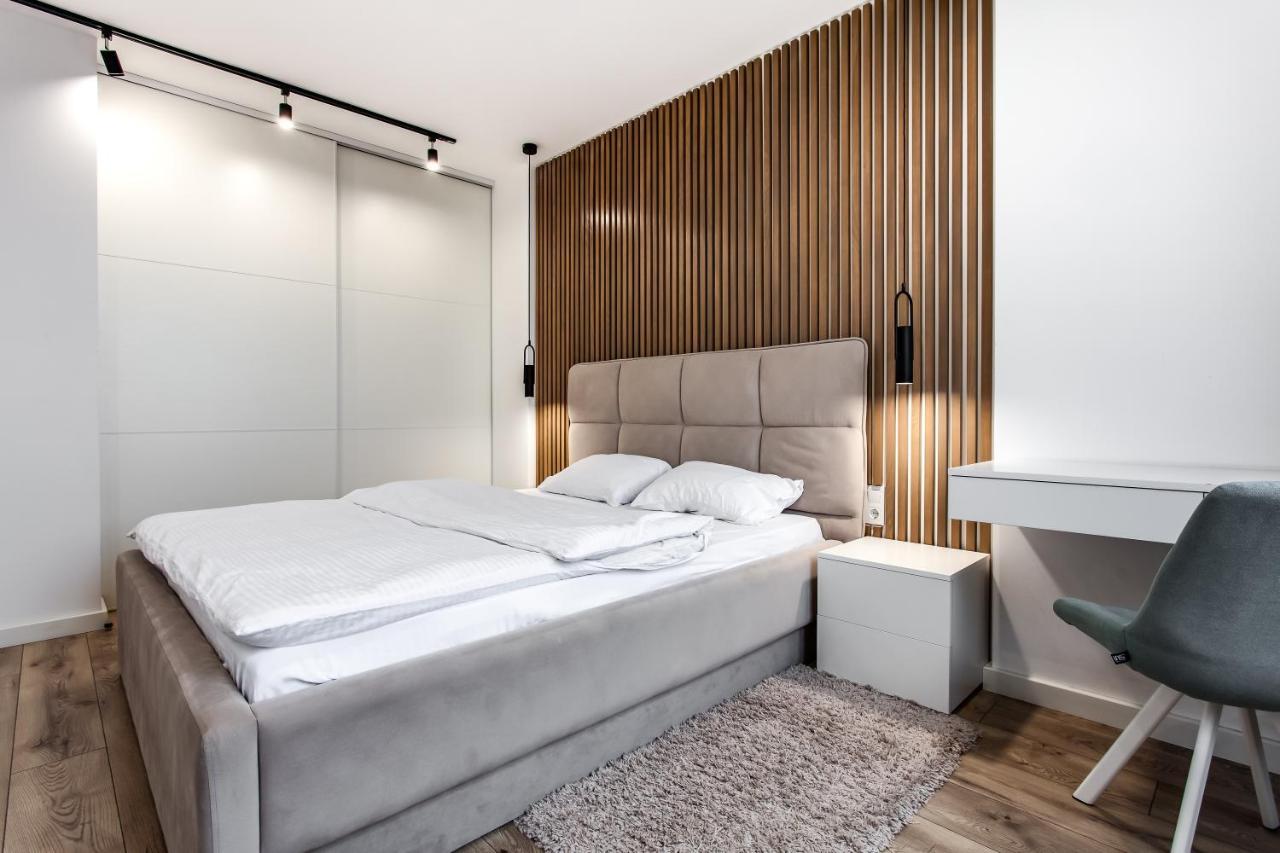 Vip Apartments Лвив Екстериор снимка