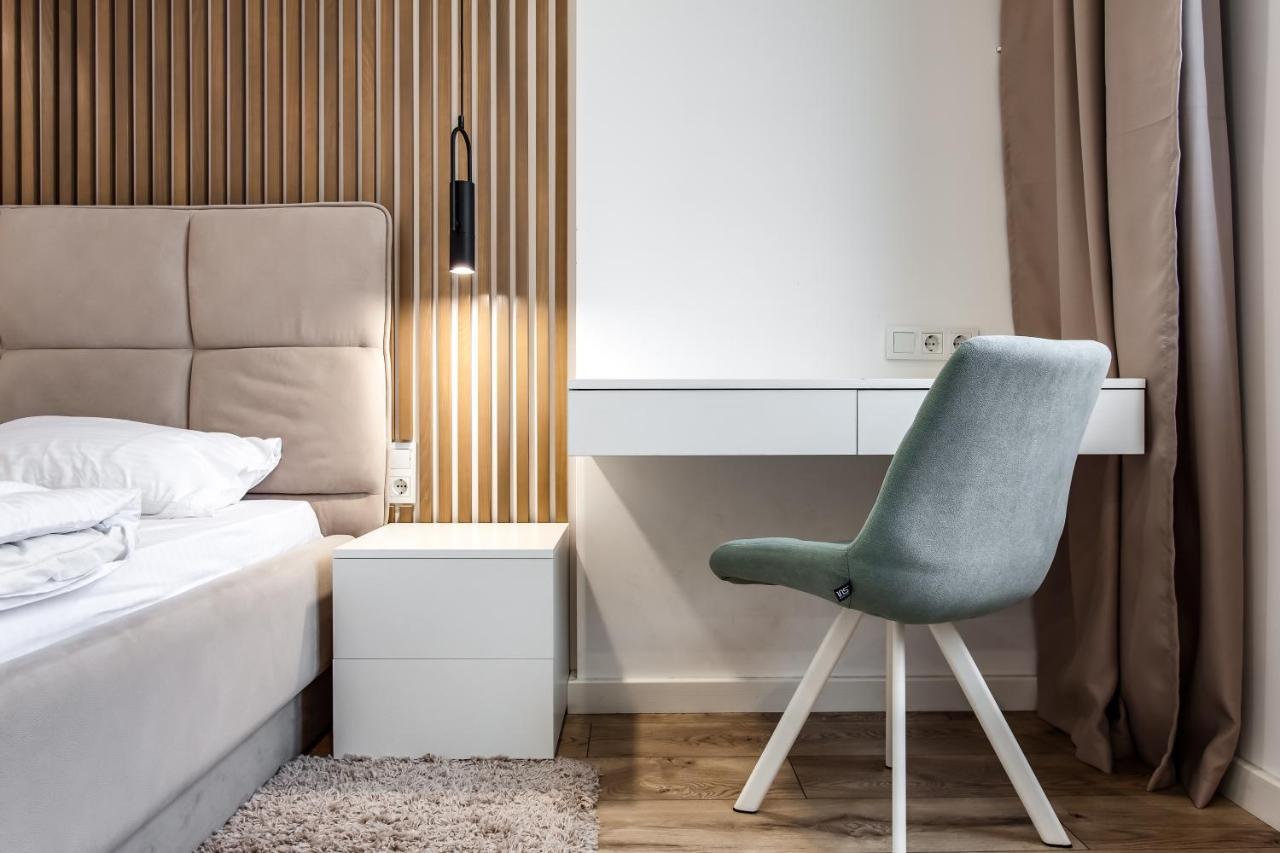 Vip Apartments Лвив Екстериор снимка