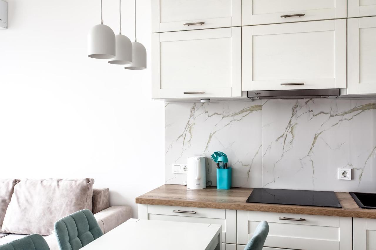 Vip Apartments Лвив Екстериор снимка
