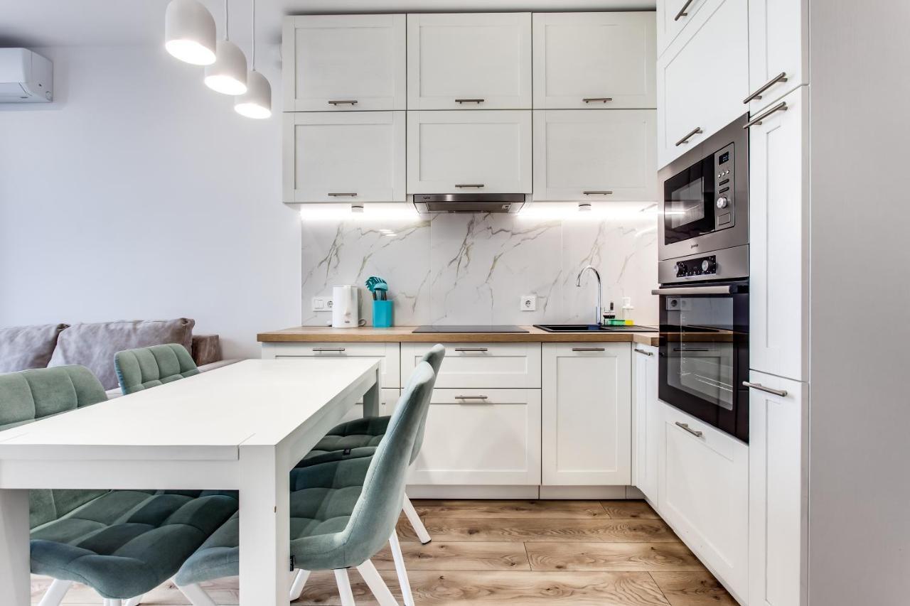 Vip Apartments Лвив Екстериор снимка
