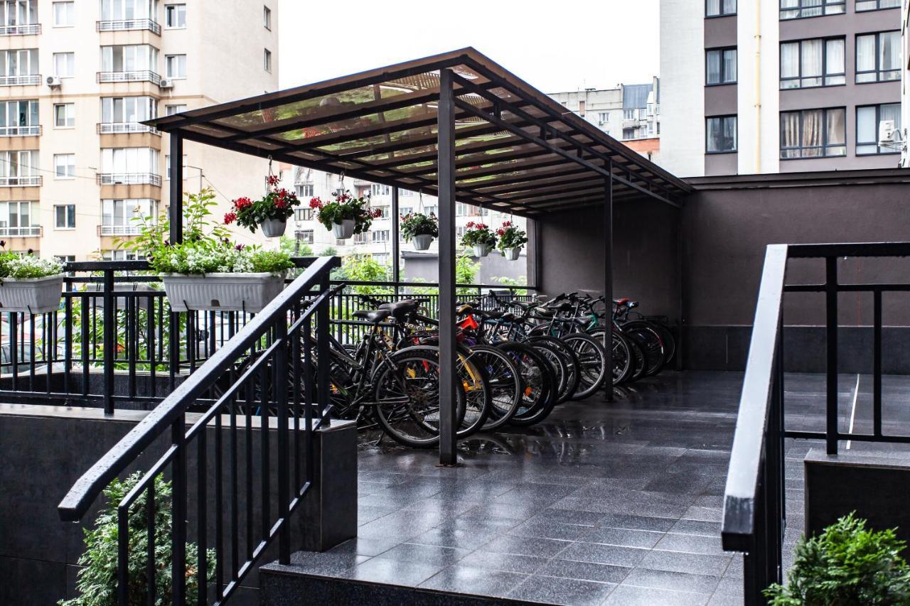 Vip Apartments Лвив Екстериор снимка